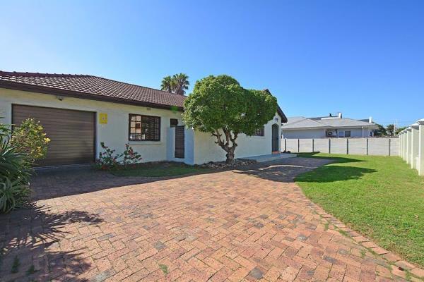 To Let 3 Bedroom Property for Rent in Waves Edge Western Cape